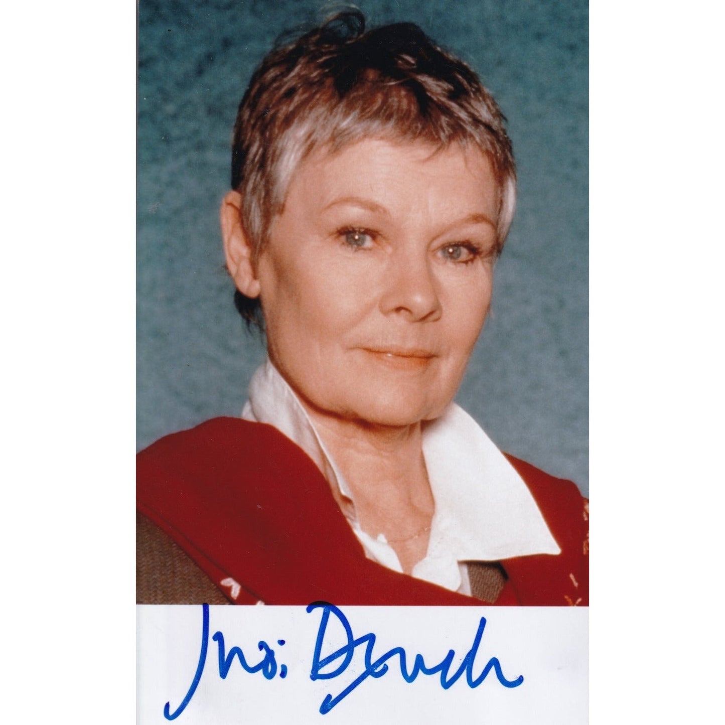 Dame Judi Dench 6" x 4" signed photograph - The Memorabilia Club